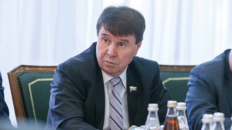 Сенатор Цеков предложил Киеву снять транспортную блокаду с Крыма
