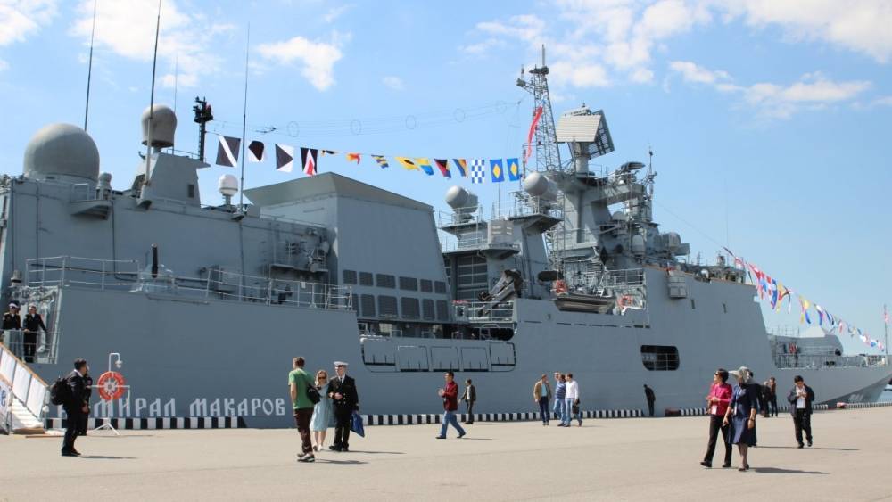 Визит российского фрегата «Адмирал Макаров» вызвал ажиотаж в Греции