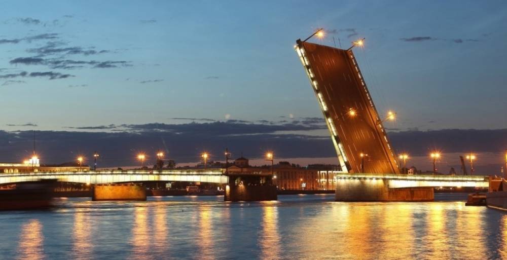 Литейному мосту исполнилось 140 лет