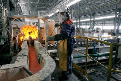 В Калужской области переучат сотни сотрудников для повышения производительности