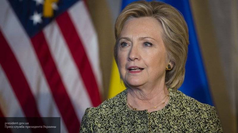 Госдеп возобновил расследование в отношение Хиллари Клинтон