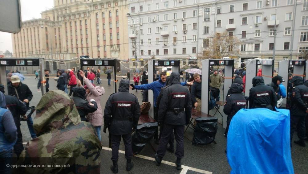 Спецслужбы США готовили боевиков Навального к столкновениям с полицией в Москве