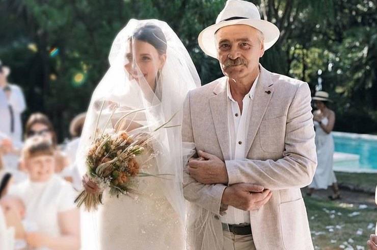 «Как же это было красиво!»: Регина Тодоренко поделилась редкими свадебными фото