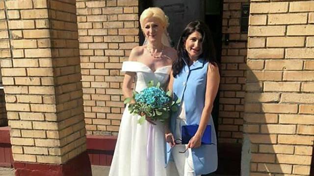 Трансгендер сыграл свадьбу с женщиной в московском СИЗО