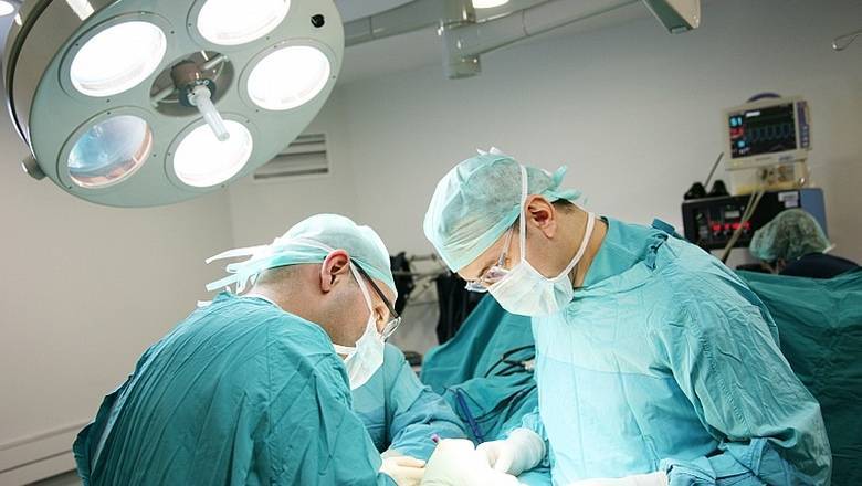 Тюменские хирурги удалили у девочки опухоль в 2 кг