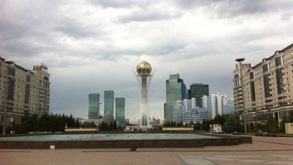 Назарбаев поручил провести в Нур-Султане в 2020 году военный парад