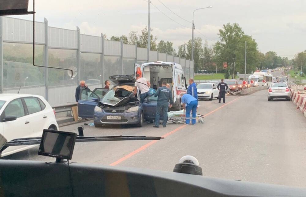 Страшная авария на мосту возле станции «Скачки» заставила водителей ждать дольше часа