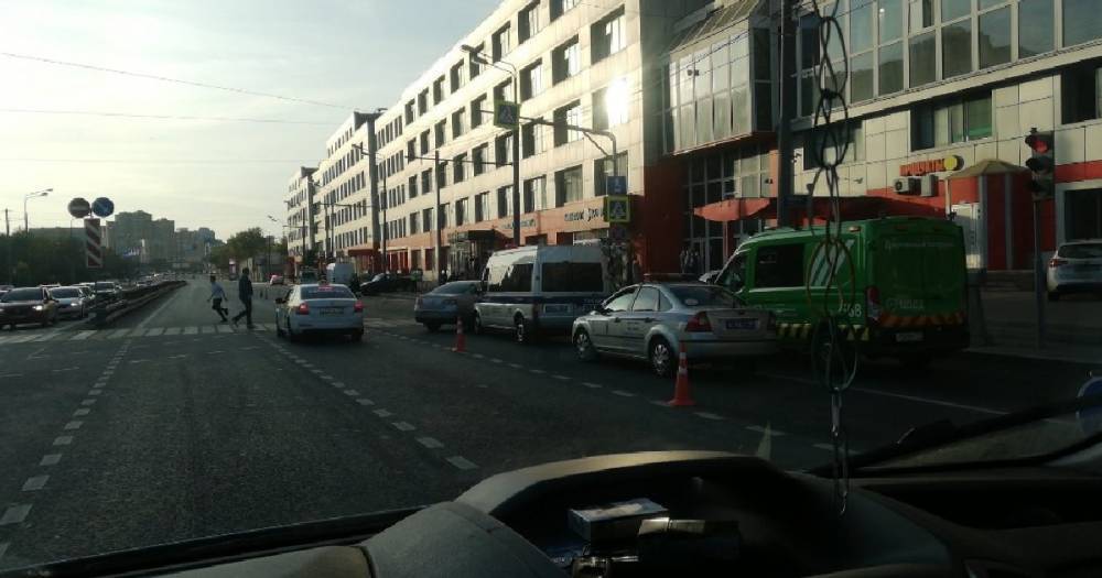 В Москве водитель сбил насмерть пешехода и врезался в столб.