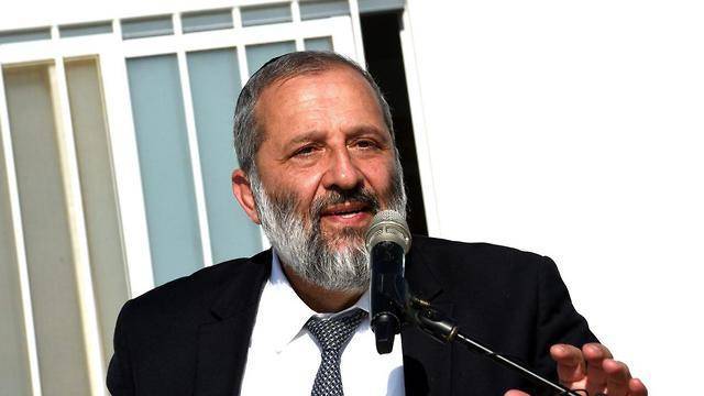 Арье Дери: партия ШАС более предана Нетаниягу, чем часть Ликуда