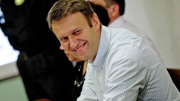 Навальный оставил без поддержки осужденных участников беспорядков, к которым призывал