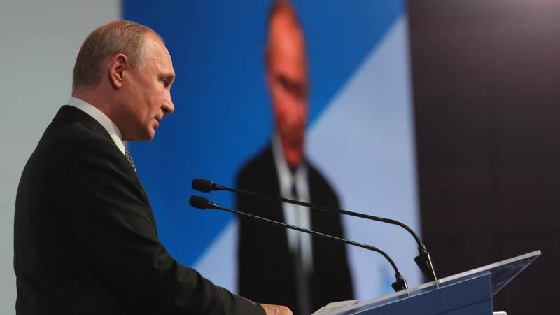 Путин дал совет региональным чиновникам