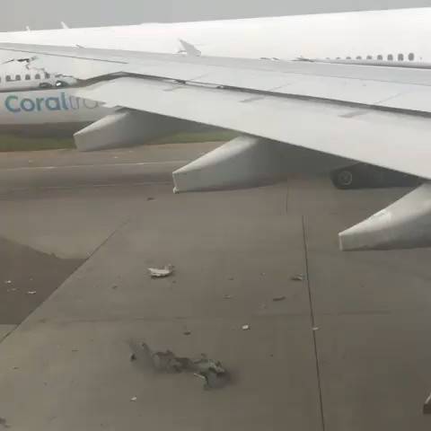 Два пассажирских самолета столкнулись в "Шереметьево" (видео)