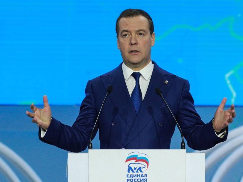 Медведев поторопил ФАС с поправками против картельного сговора