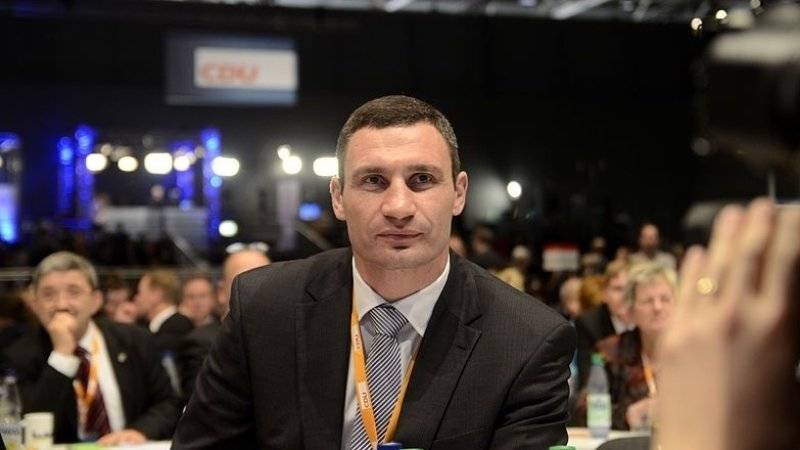 Украинский кабмин одобрил увольнение Кличко