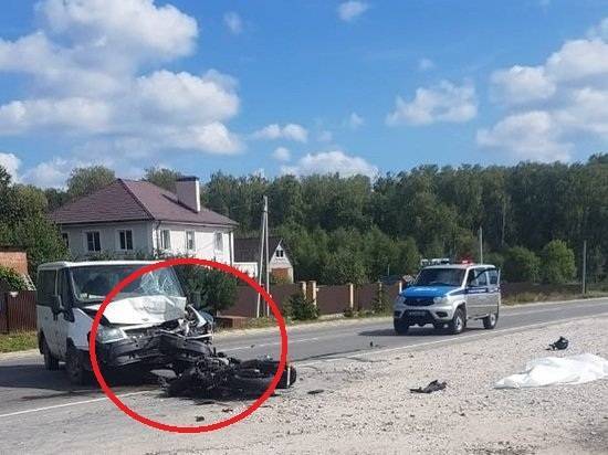 Автобус насмерть сбил лихого мотоциклиста на трассе под Тулой
