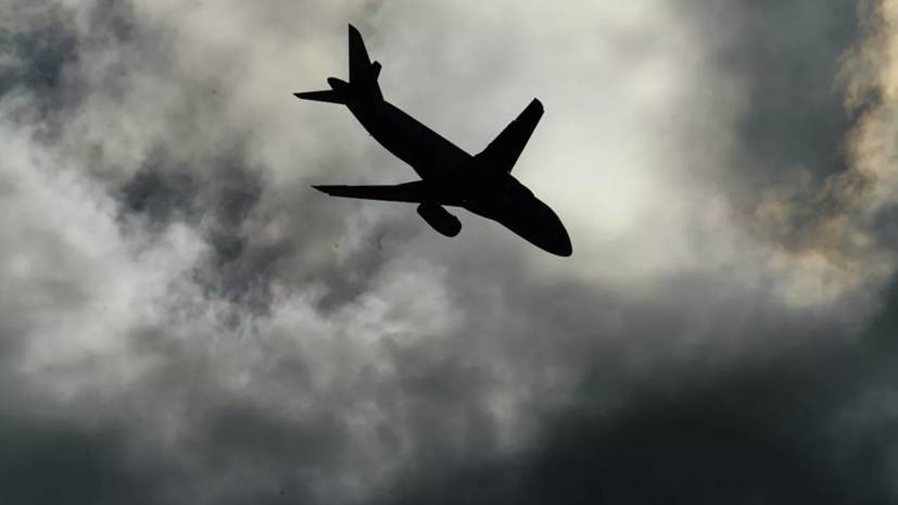 Пассажирский самолёт совершил экстренную посадку в Воронеже