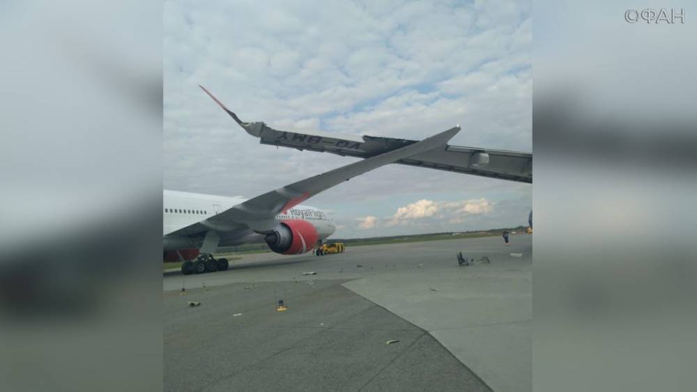 Два самолета столкнулись на ВПП в «Шереметьево»