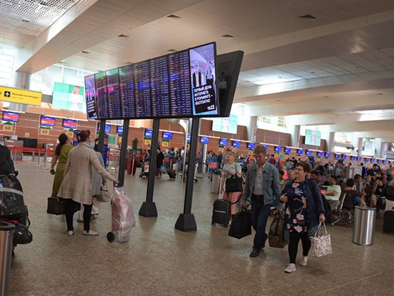 В аэропортах Москвы задержаны и отменены более 50 рейсов