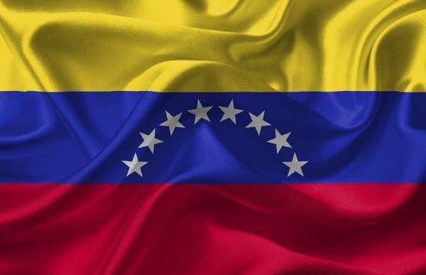 Мадуро заявил, что вооруженные силы Венесуэлы проведут учения на границе с Колумбией