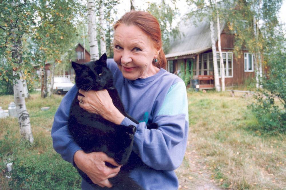 Путин поздравил актрису Нину Ургант с 90-летием