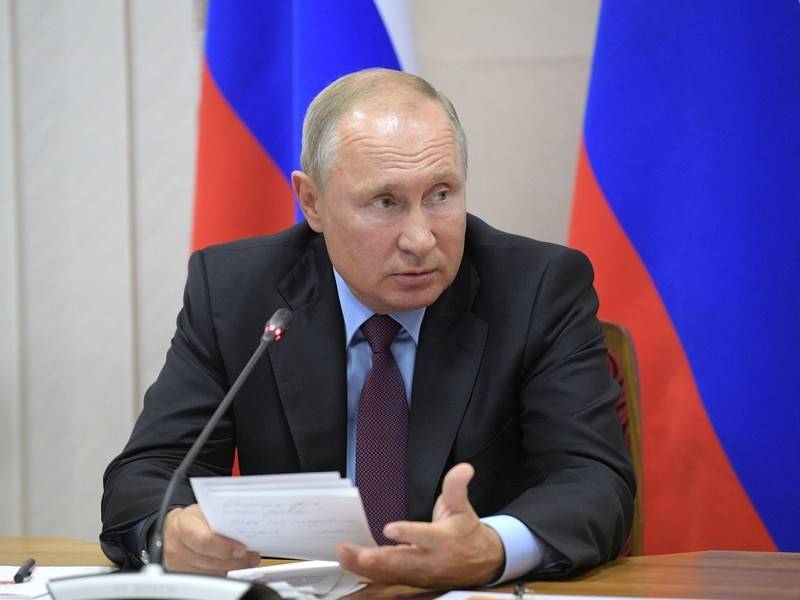 Путин раскритиковал Сбербанк за нежелание помочь пострадавшим от паводков - news.ru