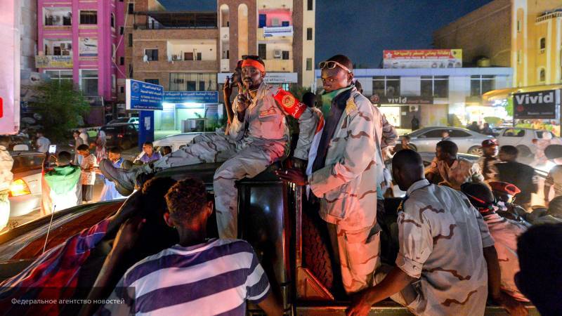 Страны Персидского залива намерены поделить Судан на сферы влияния после госпереворота