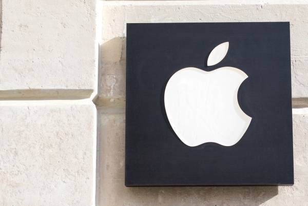 Apple собирается выпустить бюджетный iPhone