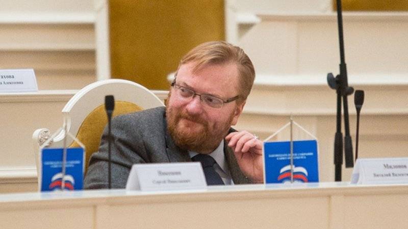 Милонов раскритиковал «оппозицию» за спаивание молодежи на первомайском митинге