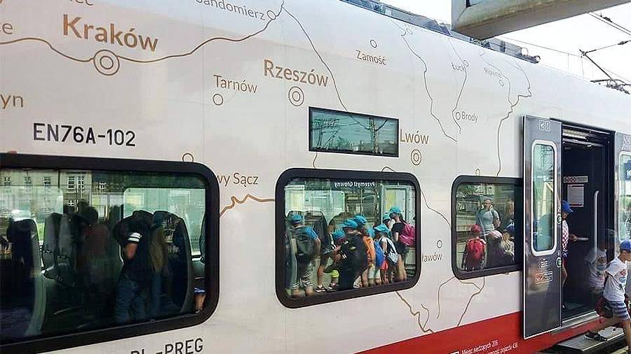 В Польше запустили поезд с «польскими» Львовом и Ровно