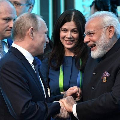 Путин пригласил индийские компании для участия в российских проектах по сжижению газа
