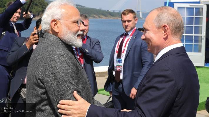Премьер-министр Индии Нарендра Моди поблагодарил Путина за орден Андрея Первозванного