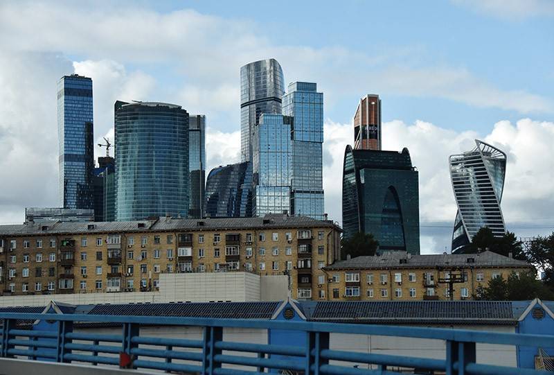Собянин открыл новую городскую площадь в "Москва-Сити"
