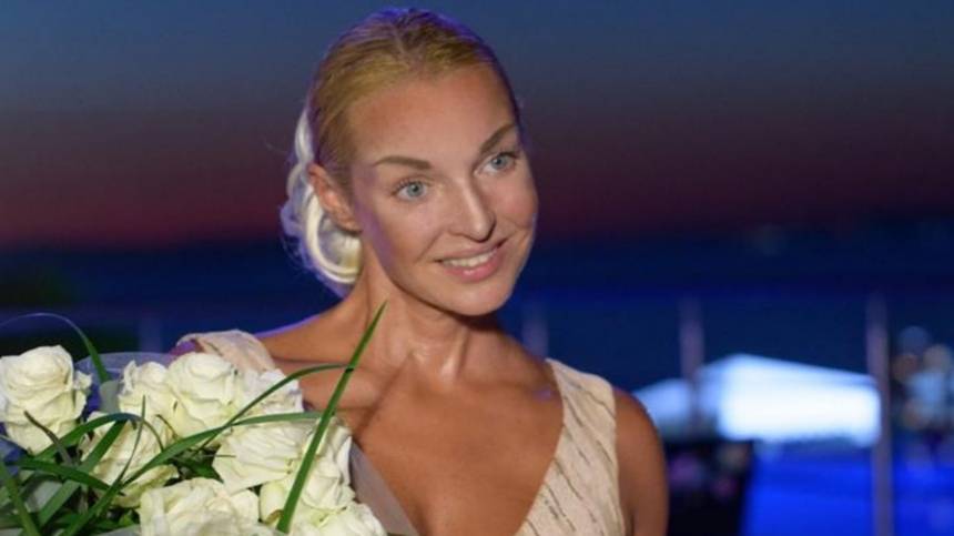 Волочкова призналась, что у ее дочери пока нет молодого человека