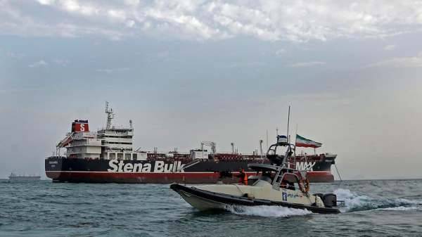 Иран освободил 7 членов экипажа задержанного британского танкера