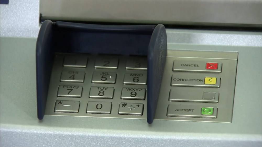 21-летний житель Полесска «имитировал сбой» в работе банкомата, чтобы украсть деньги