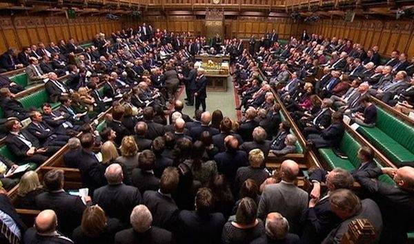 Палата общин проголосовала за перенос Brexit