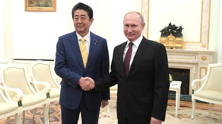Путин поблагодарил Абэ за сочувствие пострадавшим от лесных пожаров