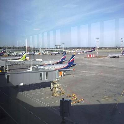Два самолета столкнулись на взлетно-посадочной полосе в "Шереметьево"