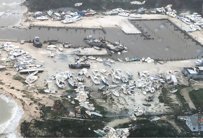 Число жертв урагана "Дориан" на Багамах достигло 20