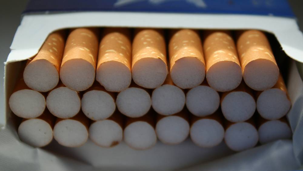 У новгородского предпринимателя обнаружили более 58 тысяч немаркированных пачек сигарет