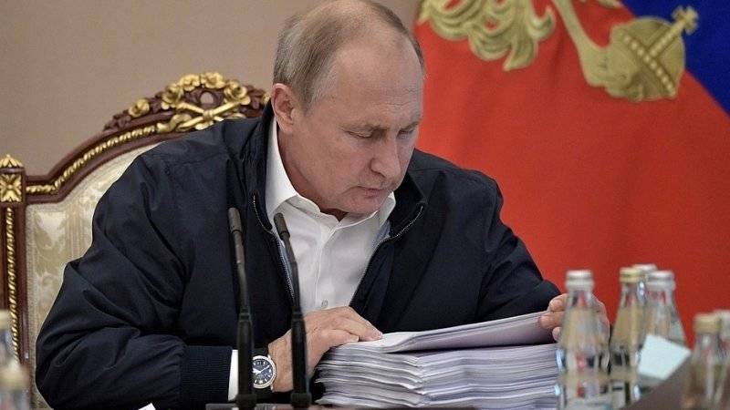 Путин поручил Кабмину решить вопрос о венчурном фонде на Дальнем Востоке