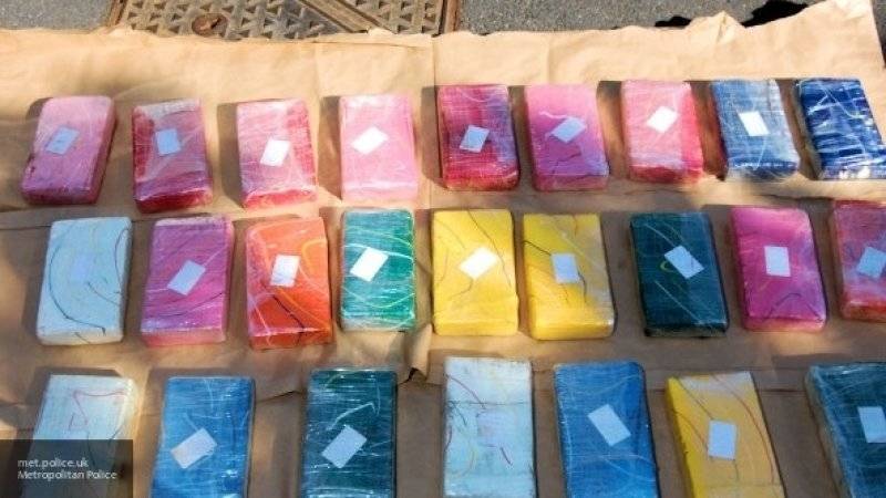 Посольство РФ проверяет информацию о задержанном в Испании россиянине за 800 кг кокаина