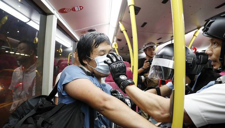 Пощады не будет: в Гонконге расследуют действия полицейских и демонстрантов