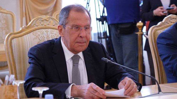 США вводят антироссийские санкции «на ровном месте», заявил Лавров