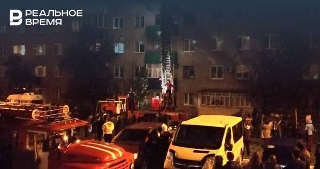 В Башкирии девушка выпрыгнула из окна горящей пятиэтажки