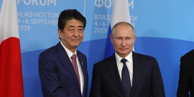 "Будет не как в Польше": Абэ пообещал Путину, что управлять ракетами США в Японии будет Токио