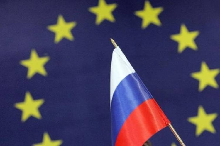 Украинский политолог признал стремление ФРГ и Франции к снятию санкций с РФ