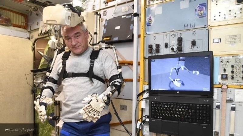 Российский космонавт обратился с напутствием к женщинам, мечтающим о космосе