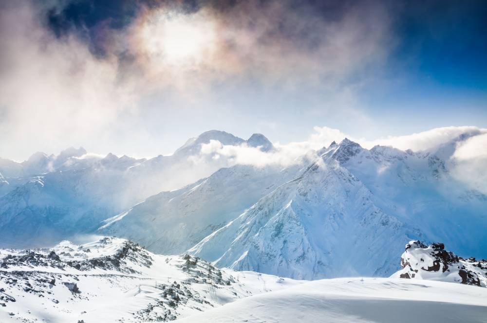 Альпиниста эвакуировали с Эльбруса с травмой ноги