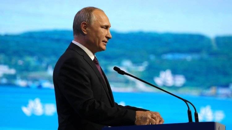 Путин заявил, что на Дальнем Востоке надо продолжать запускать крупные проекты